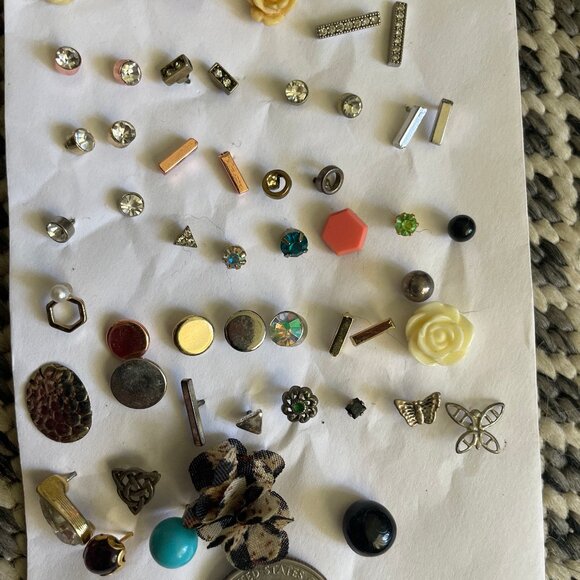 Free earrings with any clothing purchase! - Picture 3 of 10